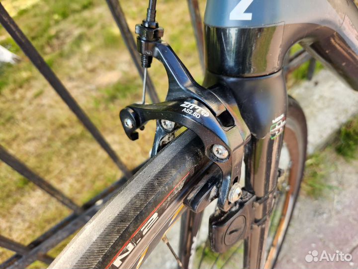 Шоссейный карбоновый велосипед Mekk