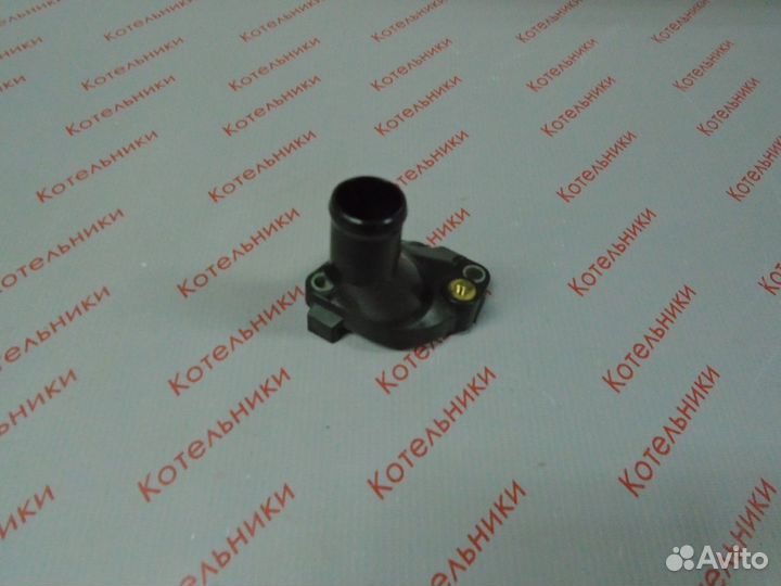 Nissan 13049-ED01A крышка термостата