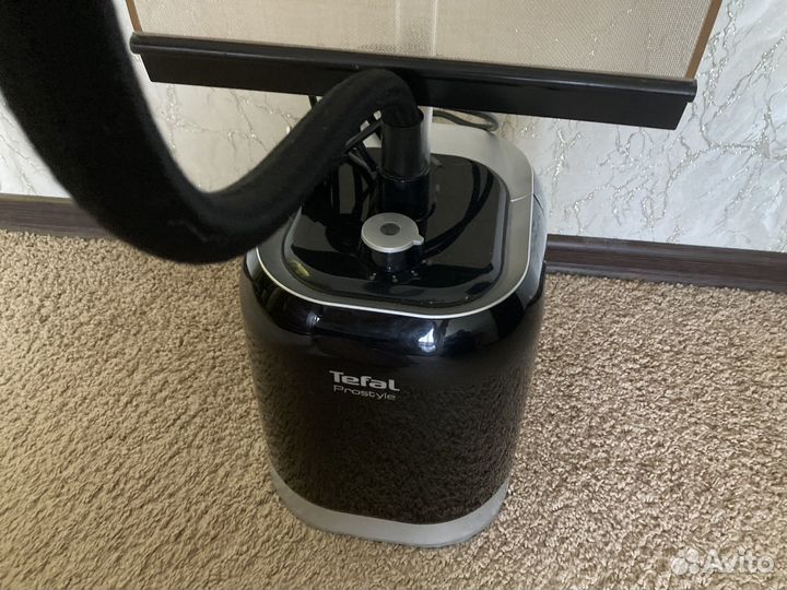 Отпариватель для одежды вертикальный