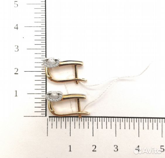 Серьги с синтетическим камнем Золото