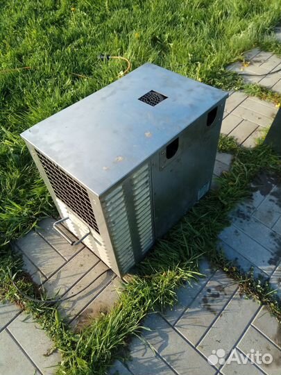 Холодильные витрины, банк. терминалы, охладители