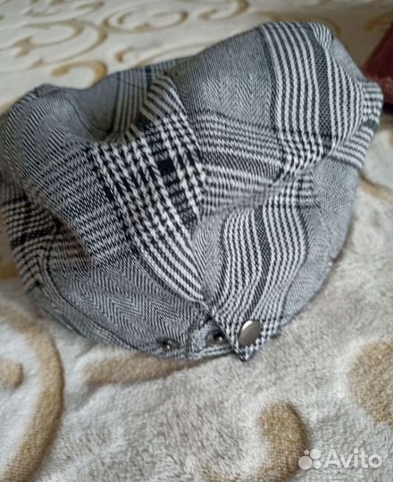 Кепка, бейсболки. Много разных. Унисекс