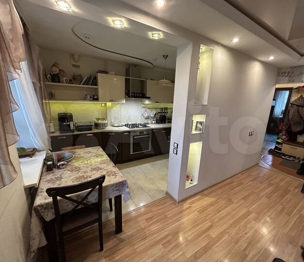 4-к. квартира, 76 м², 3/5 эт.