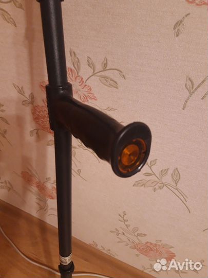 Костыль локтевой