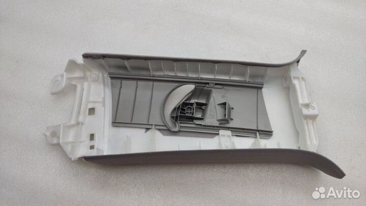 Обшивка центральной стойки левая Lexus Rx450Hl