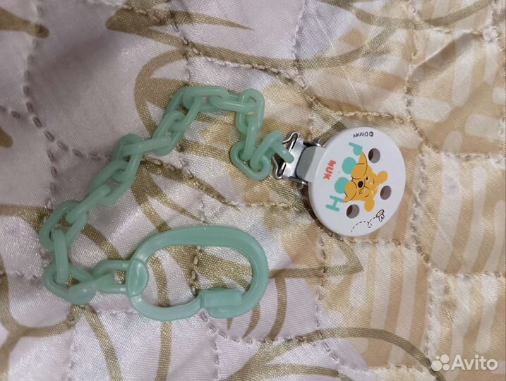 Прищепки для пустышек