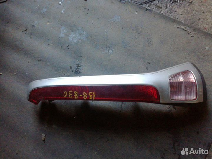 Стоп-сигнал задний правый Nissan Serena C25 MR20DE