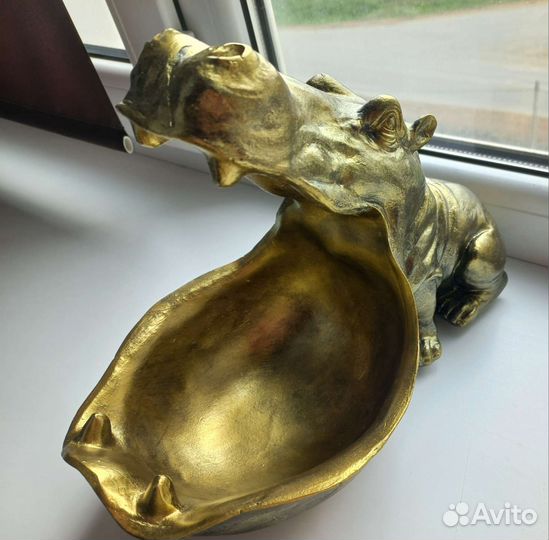 Золотой бегемот 