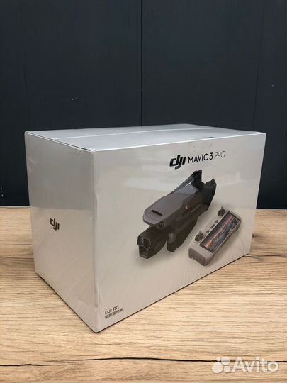 Дрон DJI Mavic 3 PRO