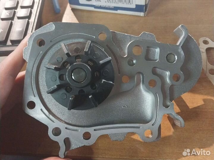 Помпа renault logan 1,4 1,6