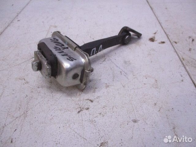 Ограничитель двери передний левый SsangYong Actyon