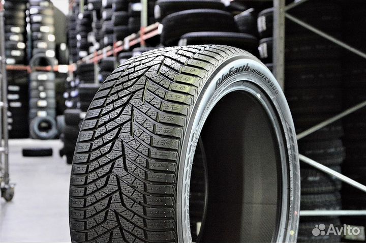 Yokohama BluEarth Winter V905 225/45 R17