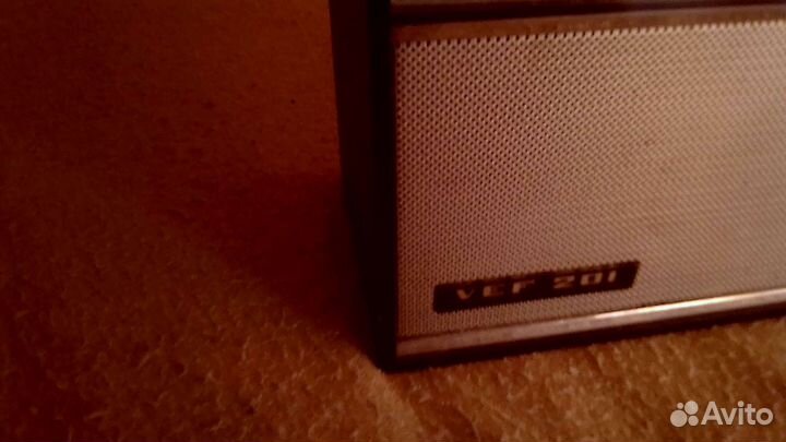 Ретро радиоприемник VEF-201
