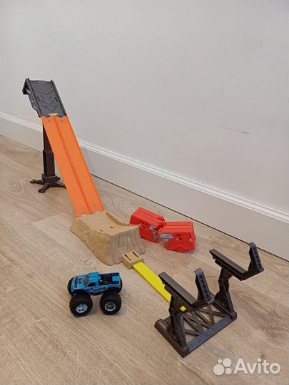 Гоночный трек hot wheels