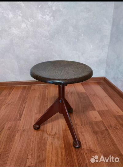 Стул для фортепиано