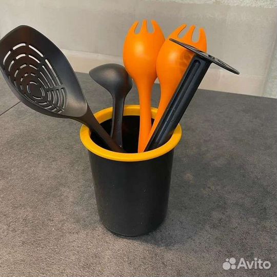 Продается посуда Tupperware, новая, цены разные