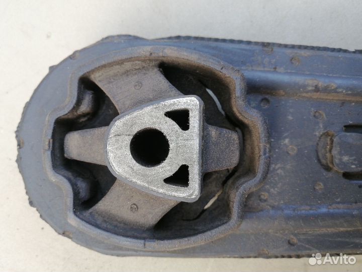 Опора двигателя Renault Logan 2005-2014