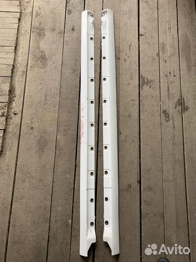 Продам Порог пластиковый Toyota Corolla Rumion