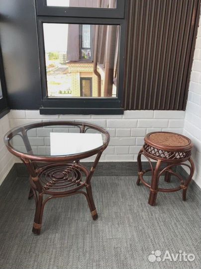 Круглый столик дачный