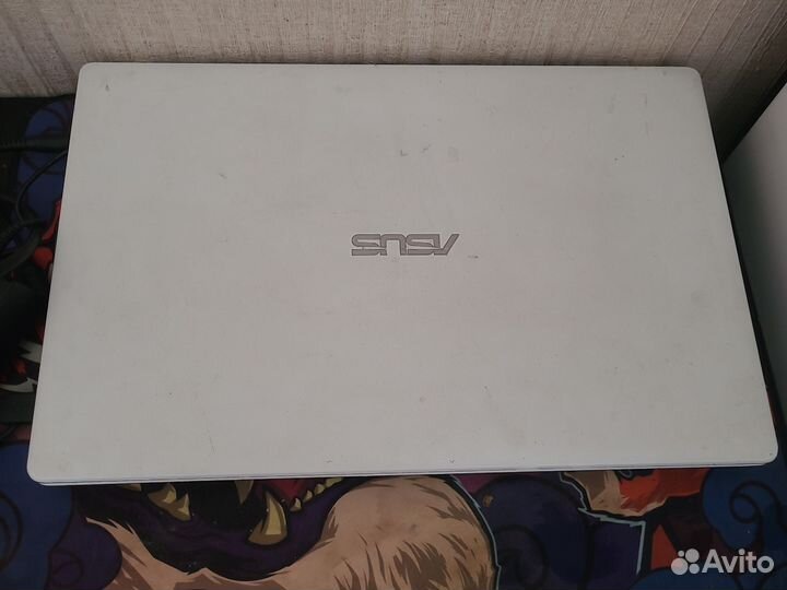 Ноутбук asus