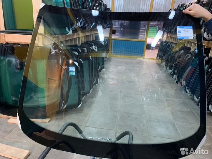 Лобовое стекло на Пежо 206. Продажа и Установка