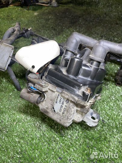 Трамблер GA16DS Nissan Primera P10 2210082J03 Повр