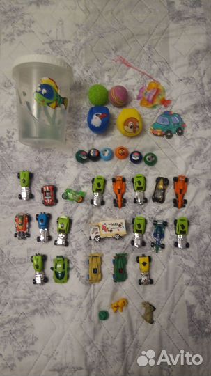 Пакетом машинки киндер сюрприз и другие игрушки