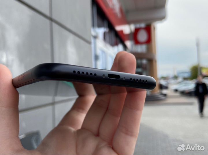 iPhone Xr, 128 ГБ