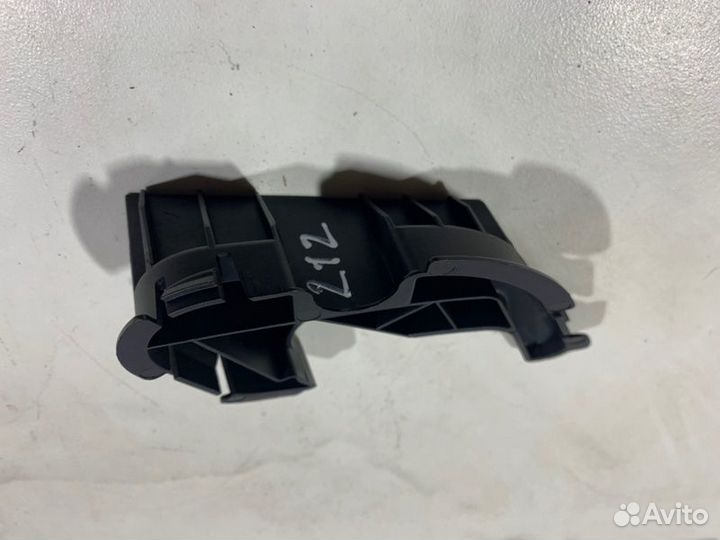 Кронштейн крышки багажника Mercedes W212