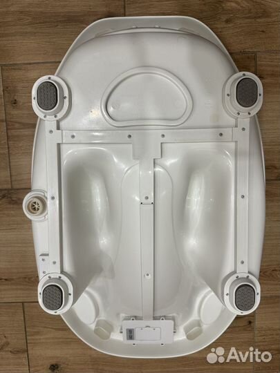 Ванночка для купания с горкой Aqua scale