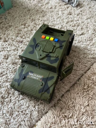 Детская игровая машинка