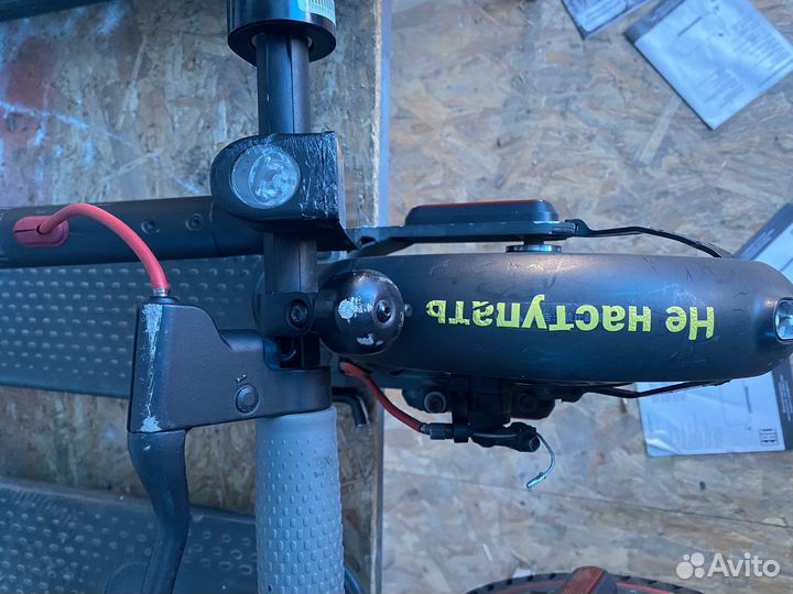 Электросамокат ксиоми 365 про