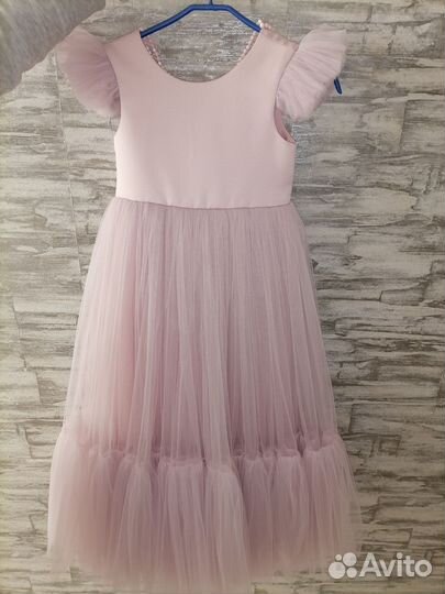 Нарядное платье для девочки 134 140