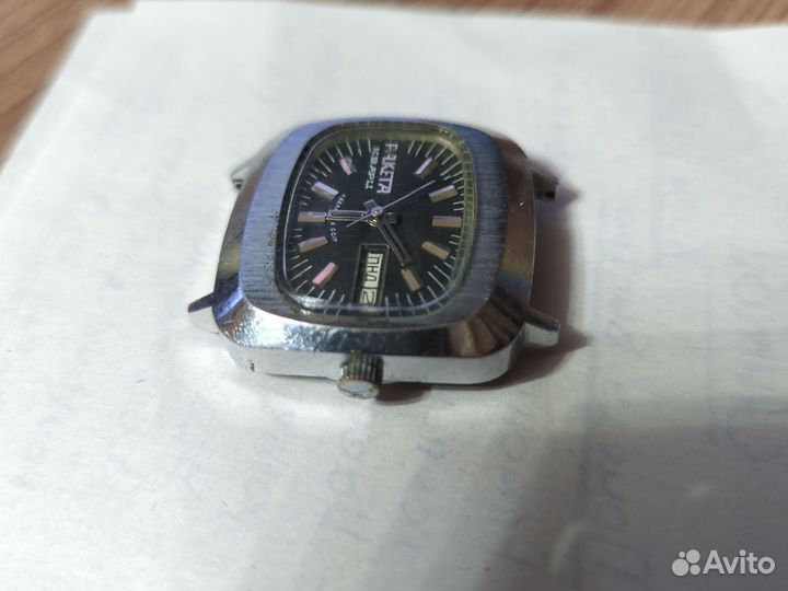 Часы СССР ракета кварц, на ходу