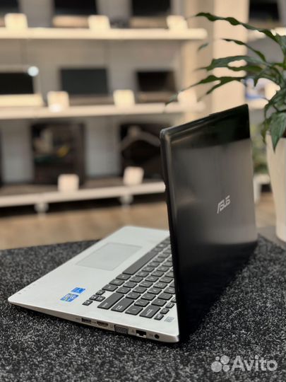 Ноутбук Asus intel Core i7 сенсорный