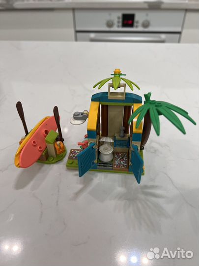 Lego Friends Кэмпинг на пляже 41700