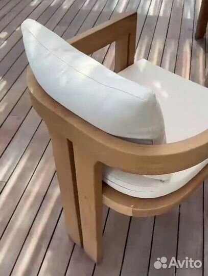 Кухонные стулья из дерева