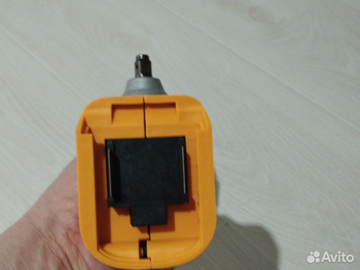 Гайковерт аккумуляторный hilda