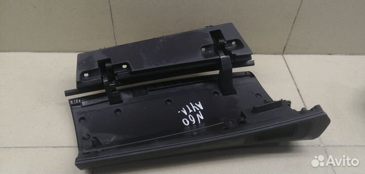 Крышка (дверца) бардачка Outlander XL (CW) 2006-20