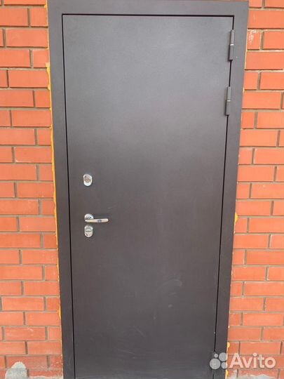 Входная дверь с терморазрывом