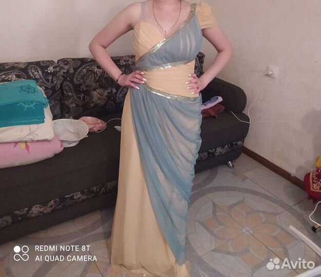 Вечернее платье