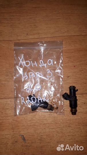 Honda CR-V 3 2.0 топливная форсунка