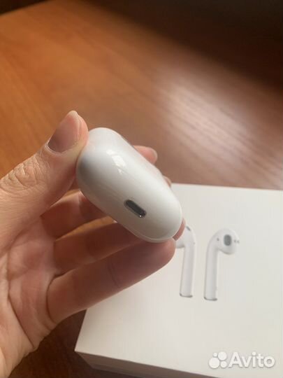 Наушники AirPods 2 кейс