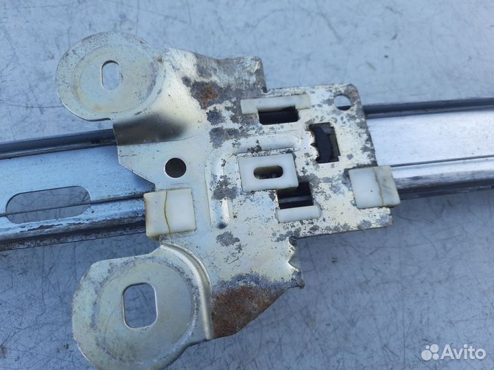 Стеклоподъемник передний правый Dodge Caravan 2