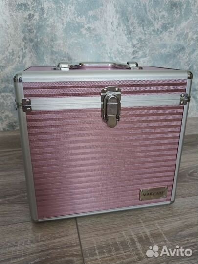 Кейс для косметики от компании Мери Кей