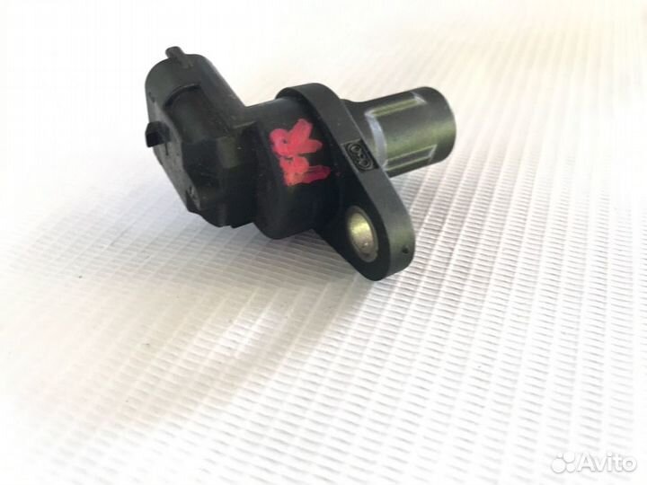 Датчик положения распредвала Mercedes-Benz R350 4