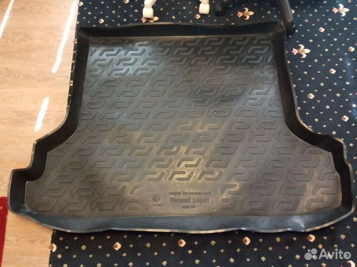 Коврик в багажник логан 1
