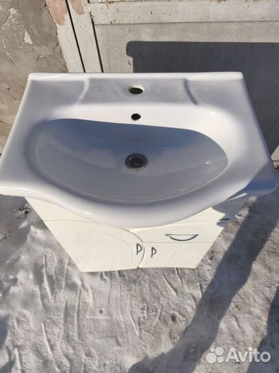 Тумба под раковину, раковина + зеркало