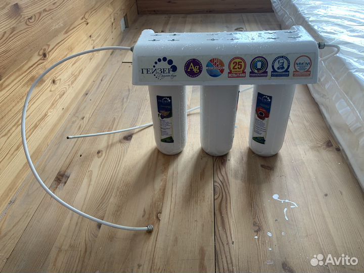 Фильтр для воды Гейзер трехступенчатый с краном