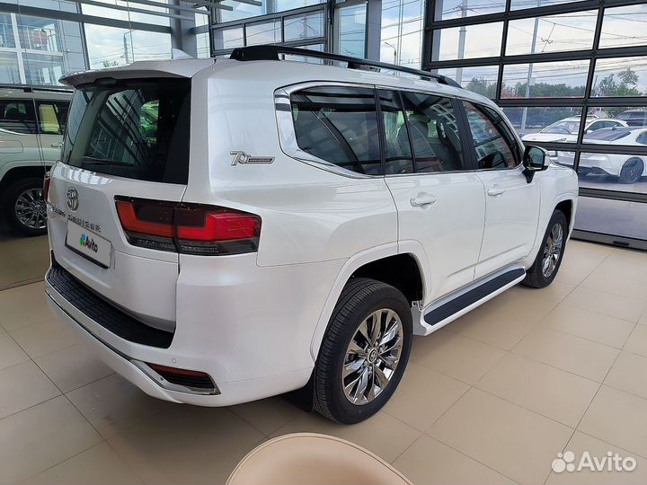 Toyota Land Cruiser 3.3 AT, 2022